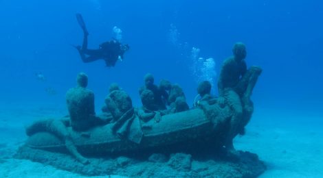 Muséo Atlantico : le premier musée sous-marin d’Europe du sculpteur Jason deCaires Taylor